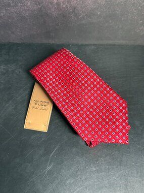 Class Club Gold Label Red Geometric Tie NWT
